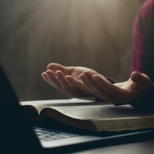 Compliance breve: Soluzioni per la pratica del credo religioso