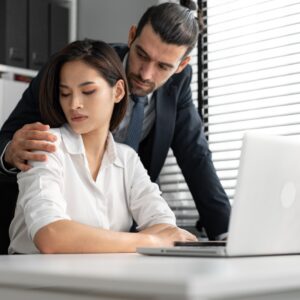 Prevenire le molestie nell'ambiente di lavoro globale - Edizione per dipendenti